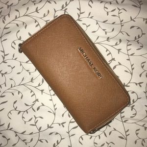Michael Kors wristlet